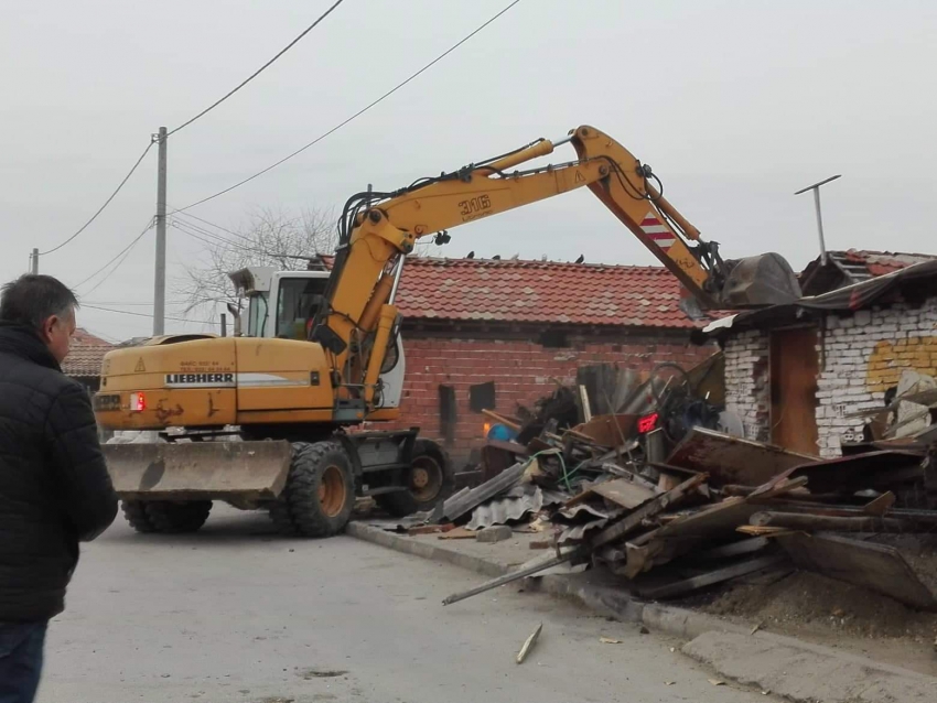 Предстои събаряне на три незаконни постройки в Пловдив