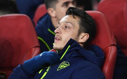 Йозил: Когато не върви, все мен нарочват в Арсенал