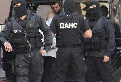 Жена и двама мъже арестувани при акцията на ДАНС в Пловдив