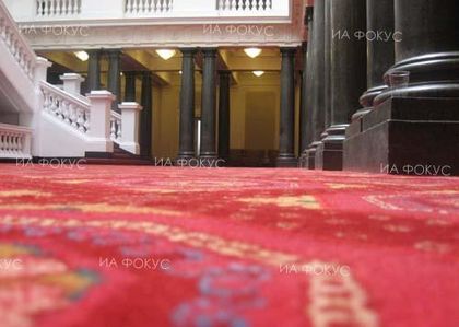 Правната комисия отхвърли предложенията на ДПС, свързани със секциите извън страната