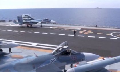 Руски изтребител се разби, не успя да кацне на самолетоносач (ВИДЕО)
