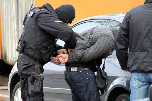 Задържаха турчин с нелегално оръжие, подозират мокра поръчка