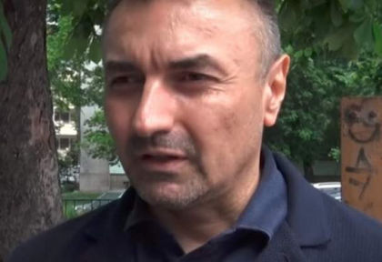 Пълен абсурд: Заплашват родители, натопили дилър
