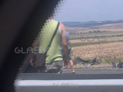 (СНИМКИ 18+) 70-годишна пенсионерка погреба нея и още 4 души, объркала пътя и навлязла в насрещното!