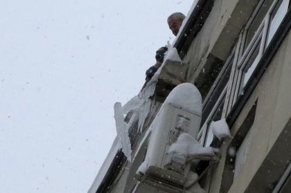 Преспа се срина върху чуждестранна делегация пред Министерски съвет!