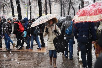 Циклонът Петер носи сняг и у нас