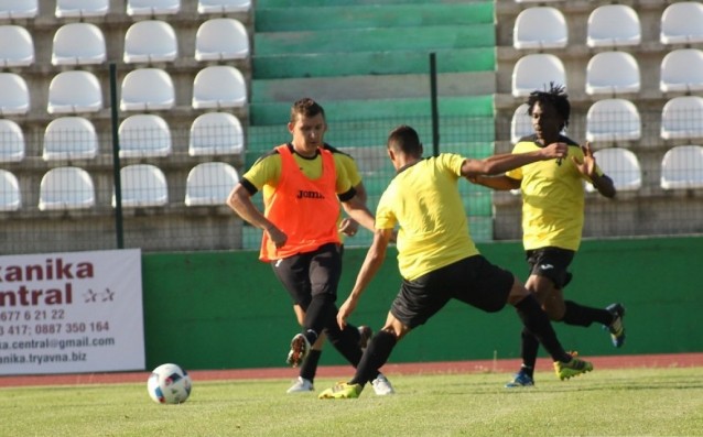 Неделев с първа тренировка, Иван Стоянов също се готви на пълни обороти