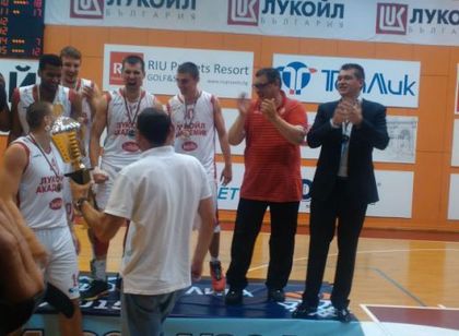 Лукойл с драматична първа победа в Европа
