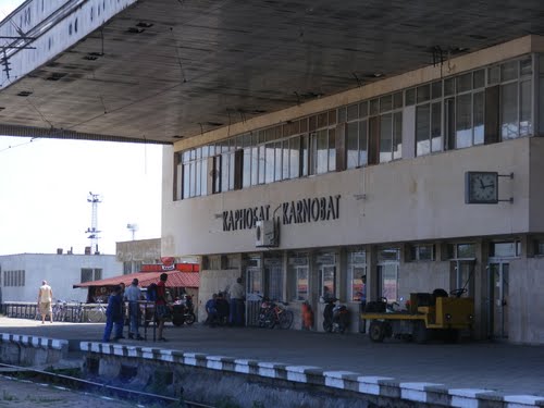 Спряха влака за Варна и откачиха вагон заради съмнителен багаж