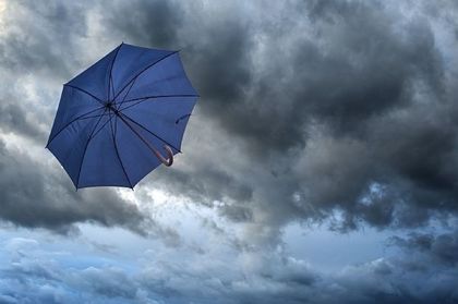 Остава облачно. Може и да превали, но температурите се покачват