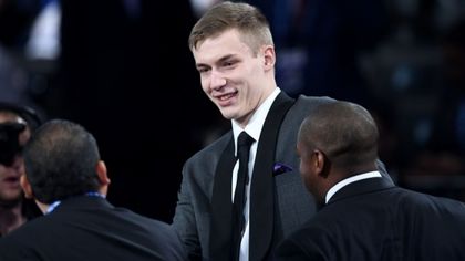 Шаманич подписва със Сан Антонио
