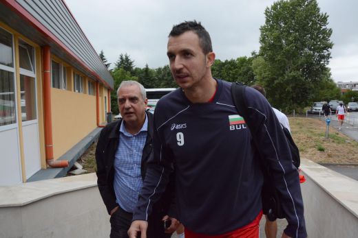 Наш национал си стегна багажа след скандал