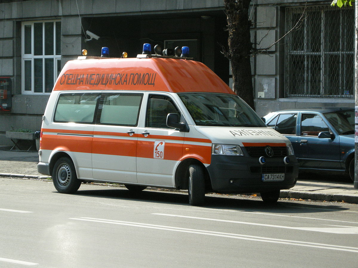 76-годишна пешеходка е блъсната от лек автомобил на бул. „България“ в Смолян