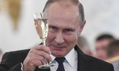 ЧНГ от Путин: Мир и процъфтяване на любимата Русия!