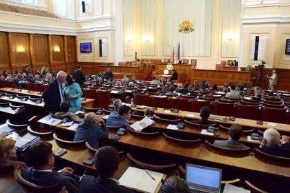 Луд скандал заради Изборния кодекс взриви парламента!