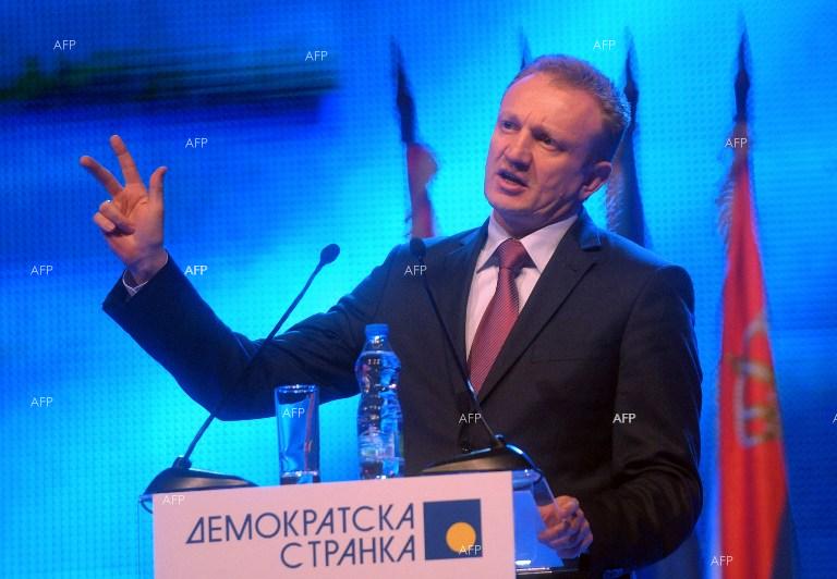 „Република“ (Македония): Лидерът на сръбската опозиция Джилас ходи на протести с лимузина за 100 хиляди евро