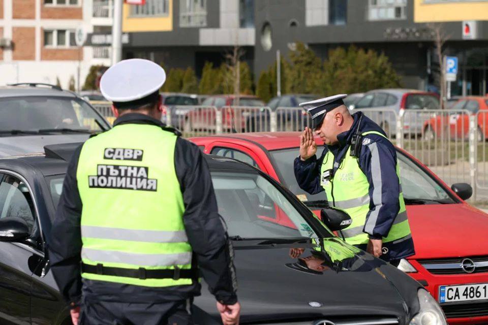 Грешка в системата: Мъж плаща чужди глоби за нарушения на пътя от години!