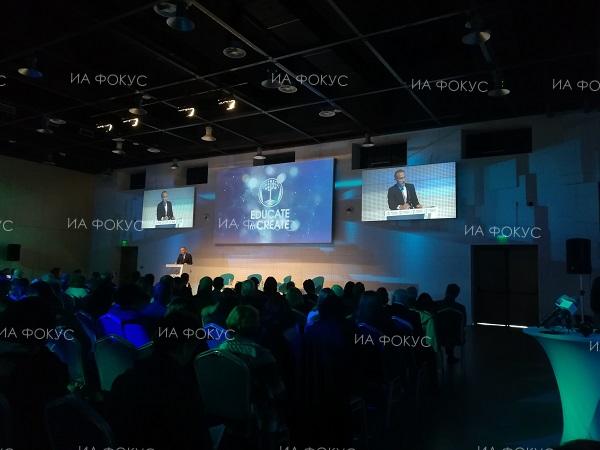 Министър Красимир Вълчев: Изкуственият интелект ще предизвика следващата вълна от мащабни трансформации във всички сфери на обществения живот