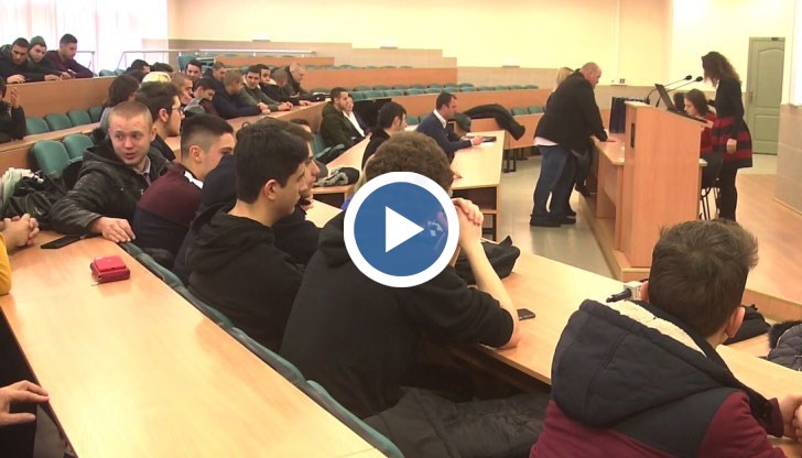 Русенски студенти се запознаха с алтернативните горива в транспорта