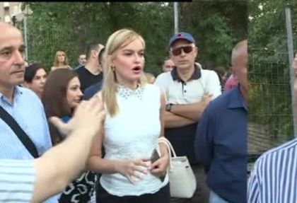 Скандал с небостъргача в "Стрелбище": Разрушена е улица, охрана на строежа заплашва местните жители