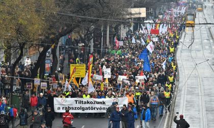 Унгарците на протест срещу закон за