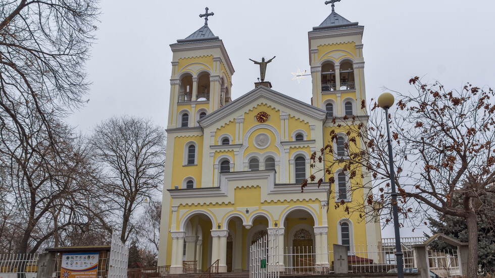 Как град Раковски ще посрещне папа Франциск?