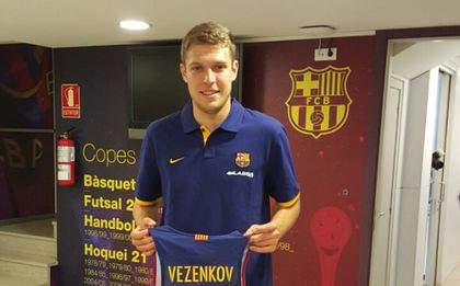 Везенков игра 11 минути при петата поредна шампионатна победа на Барса