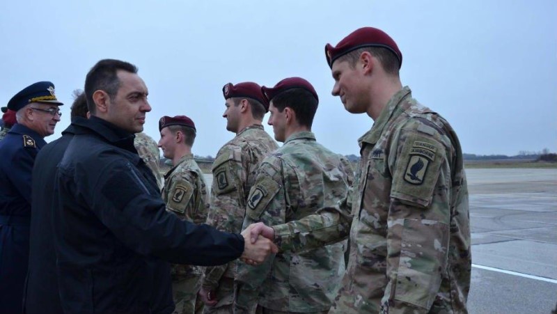 Kurir (Сърбия): Александър Вулин в центъра на вниманието – военното му обучение се провежда в Пожаревац