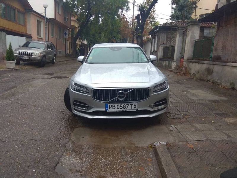 Volvo за 120 бона вече вози Иван Тотев СНИМКИ