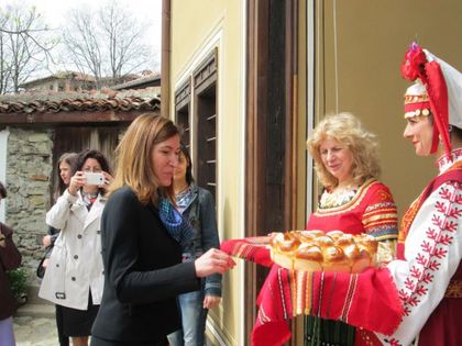 Министър Ангелкова: Москва и Австрия ни сочат като дестинация №1 за лятото