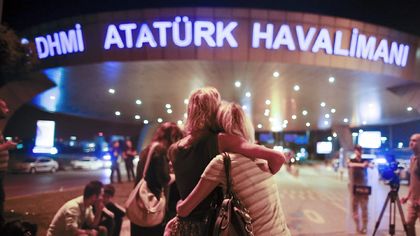 Няма пострадали българи при тройния атентат на истанбулското летище "Ататюрк"