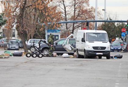 Чакат единия арменец от буса с