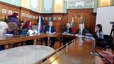 Непълнолетни пребили свой приятел в Градската градина, защото сменил клубната си принадлежност!