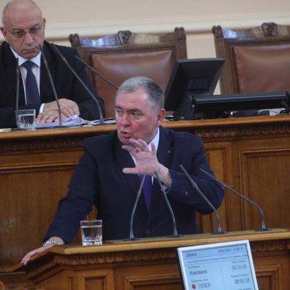 Проф. Георги Михайлов, БСП: Липсва визия около проблема с протестиращите професионалисти по здравни грижи