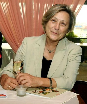 Япония награждава Нешка Робева с държавен орден