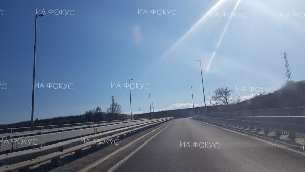 АПИ: Временно движението се осъществява в една лента по автомагистрала „Тракия“ от км 17 до км 18 в посока София поради ремонтни дейности