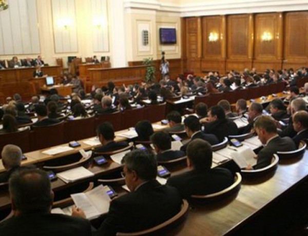 Депутатите няма да изслушват премиера за Турция