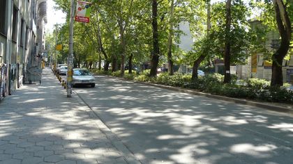 Дрогиран с Мерцедес се блъсна в паркирана кола на булевард