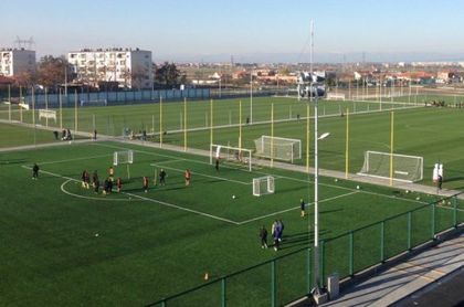 Трима треньори водят тренировката на "Ботев"