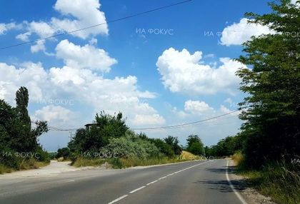Варна: Движението трябва да се осъществява с повишено внимание по път II-29 Аксаково – Любен Каравелово от км 4 до км 19 поради косене на тревни площи