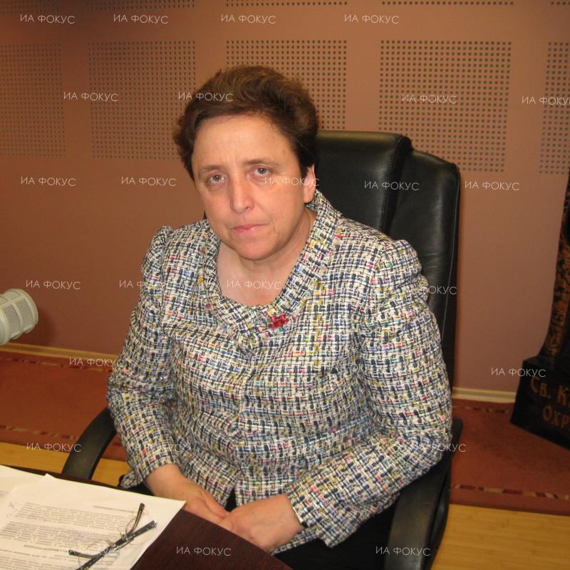 Дора Янкова, БСП: Няма как да „нарежеш“ първокласен или второкласен път и едното парче да е на държавата, а другото - на общината, която няма средства за поддържане
