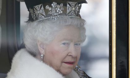 Как Sun забърка кралицата в дебата за Brexit