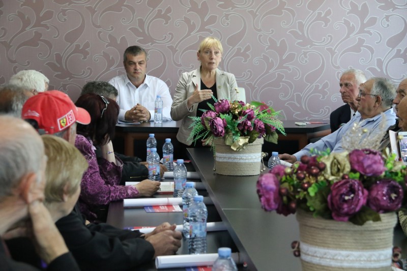 Европейски избори 2019: Елена Йончева: Ако БСП спечели тези избори, ГЕРБ си отиват