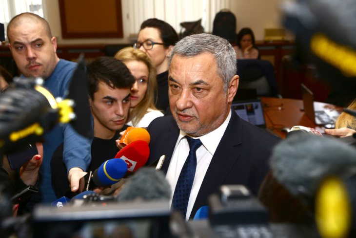 Валери Симеонов: Приемането на еврото ще повлияе на българския вложител – лихвите по кредитите ще бъдат намалени