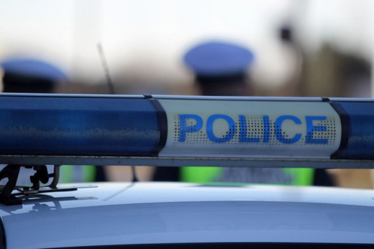 Двама гърци предложиха подкуп на полицай в Благеоевград, задържаха ги