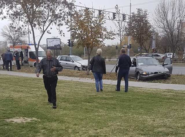 След сблъсъка в Тракия: "БМВ" е отнесло жена на тротоара