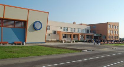 Новото училище в Маноле вече официално е средно