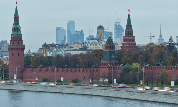 Евакуираха над 10 000 души от магазини в Москва