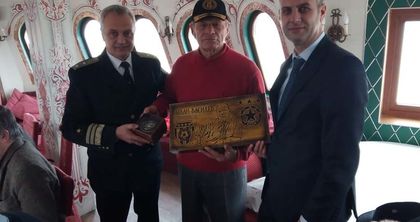 Командирът на ВМС уважи имен ден на легенда. Кмет го зарадва с уникален подарък (снимки)