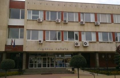 19-годишен с 16 присъди открадна кола и шофира надрусан